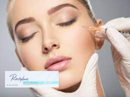 Injectação de enchimento cutâneo para enchimento de linhas glabelares